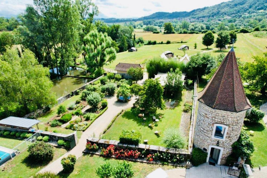 Hotel Domaine de Suzel Vignieu Exterior foto